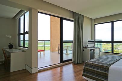 suíte com varanda (3).jpg