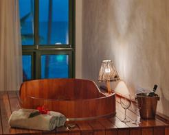 Suíte Loft Vista Parcial Mar com ofurô