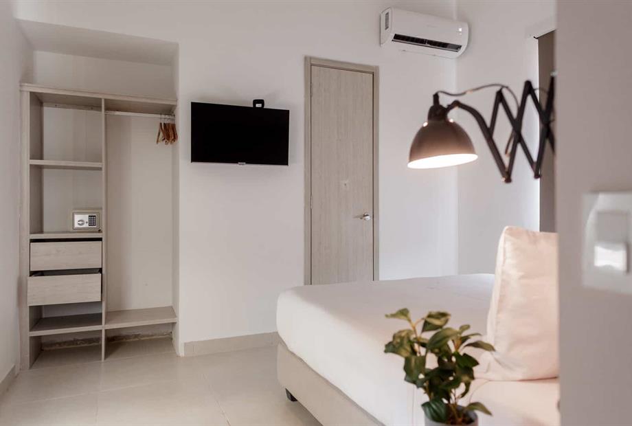 premium suite 5.jpg