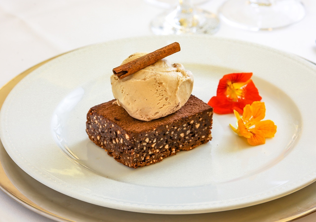 Illustrative image of Estanplaza Funchal - Faria Lima