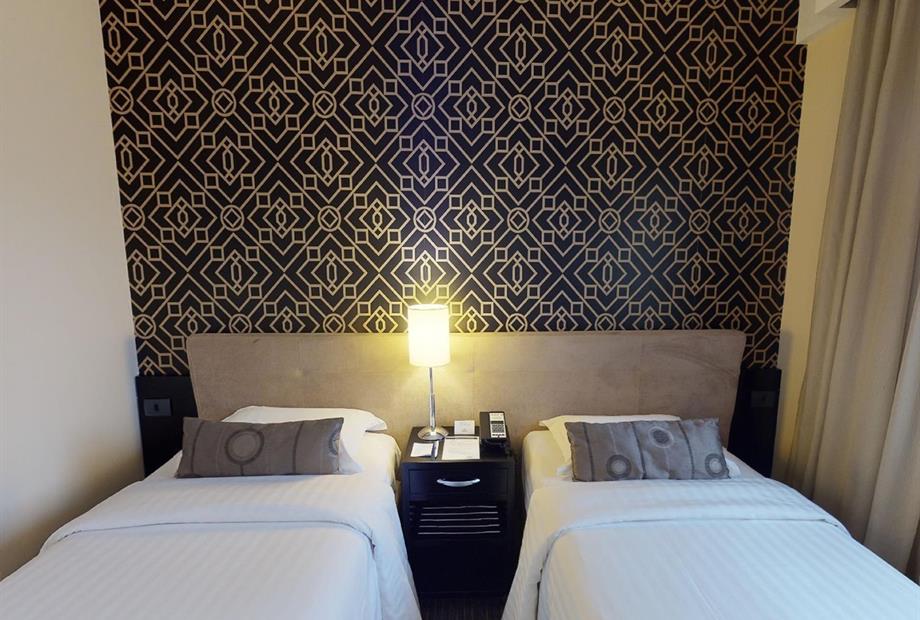 suite house twin (3).jpg