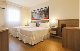Standard Twin PNE do Hotel Amsterdam Montes Claros