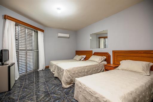 stand 8_easy-resize.com.jpg