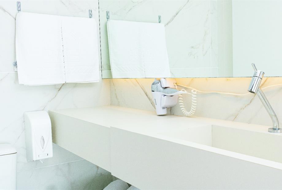 whatsapp image 2021-10-28 at 13.59.39 (4).jpg