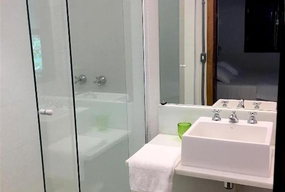 Quarto Duplo com Varanda-6.jpg