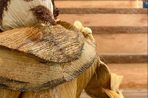 escada com santo.jpeg