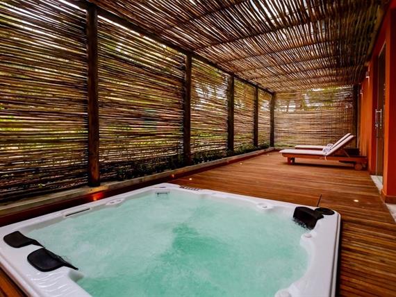 scpi - jacuzzi (5).jpg