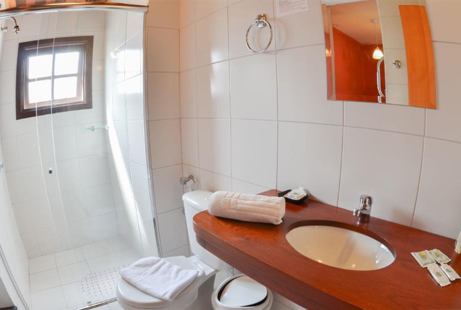 suíte nupcial exclusiva banheiro.jpg