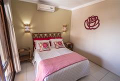 QUARTO DUPLO COM VARANDA