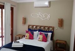 QUARTO QUADRUPLO COM VARANDA