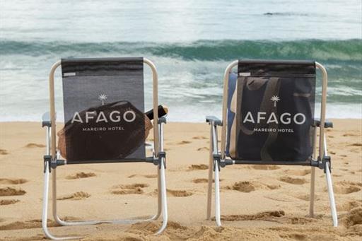 cadeira de praia omnibees.jpg