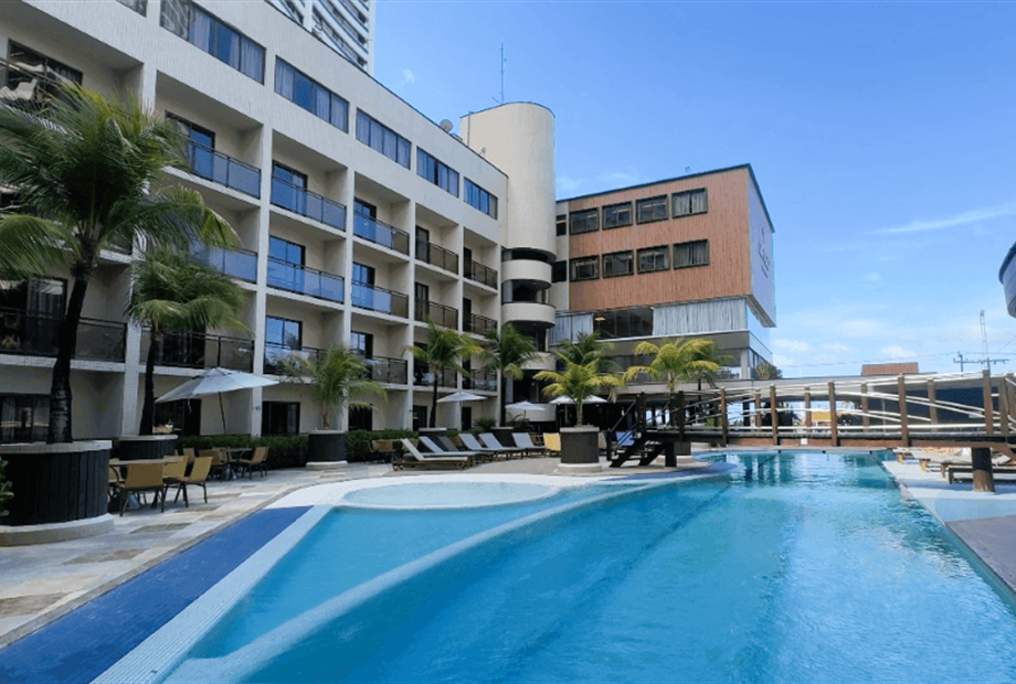 piscina nova redimensionada omnibees.png