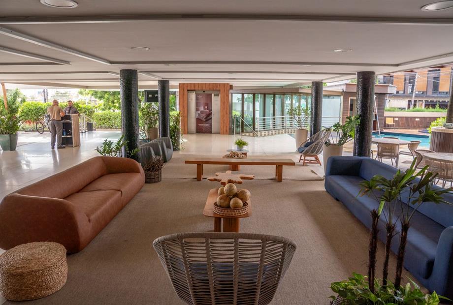 lobby entrada omnibees.jpg