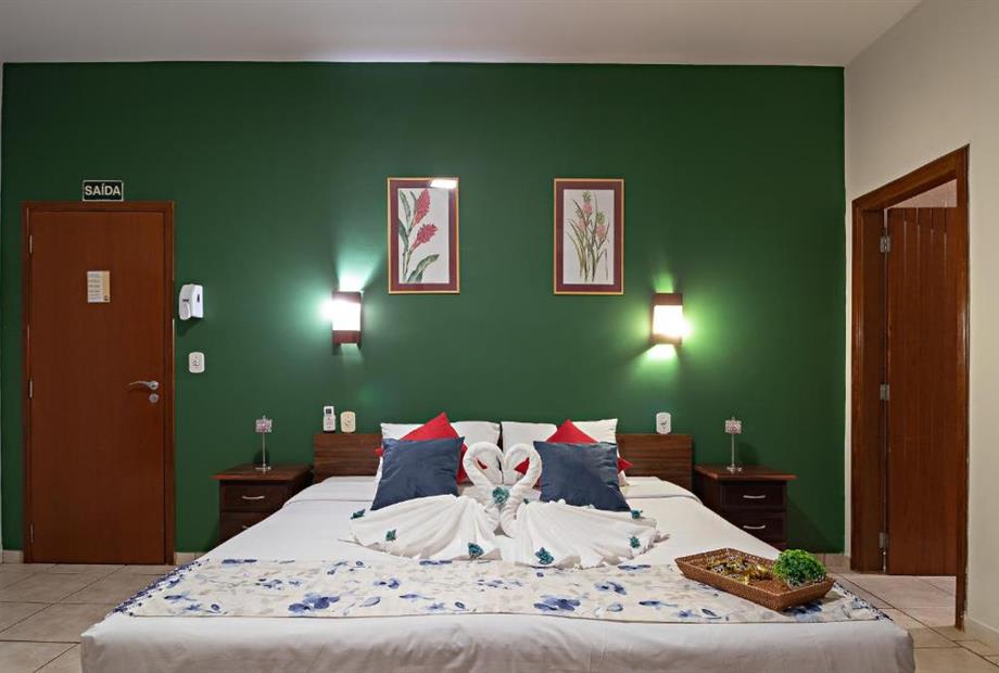 Suíte com Cama Queen-size-2.jpg