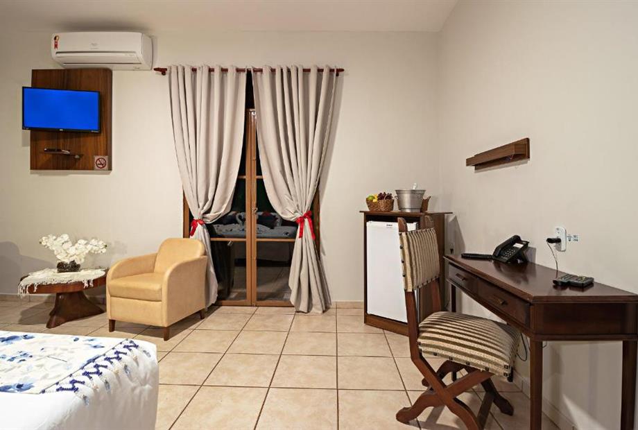 Suíte com Cama Queen-size-5.jpg