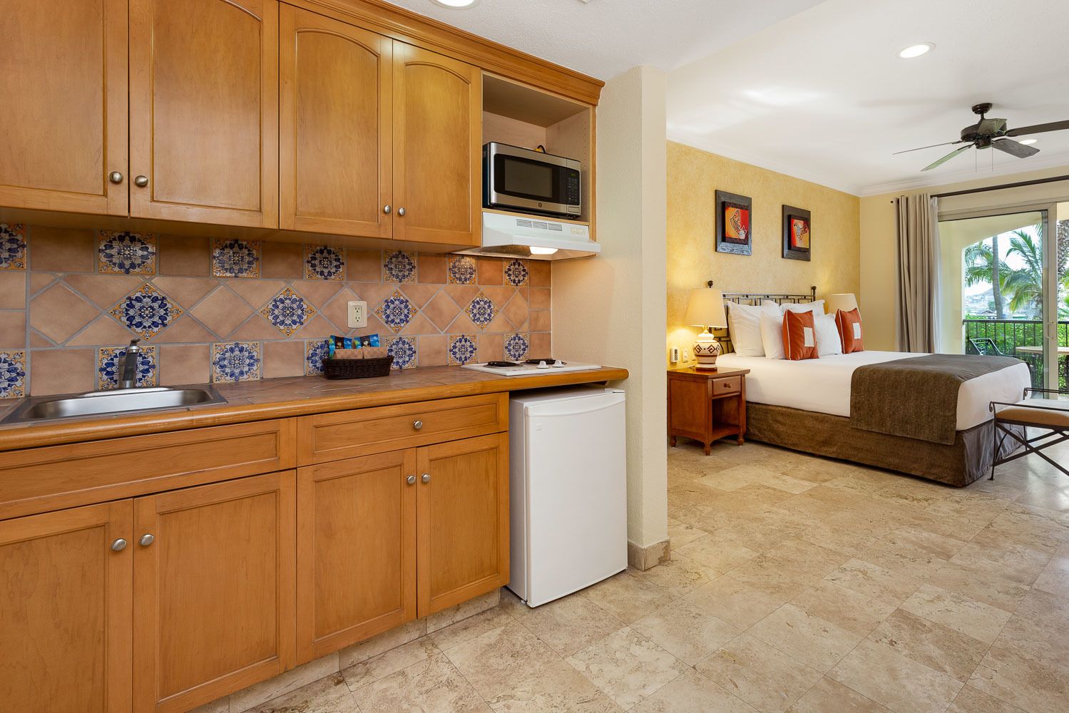 Deluxe-studio - deluxe junior suite-4.jpg