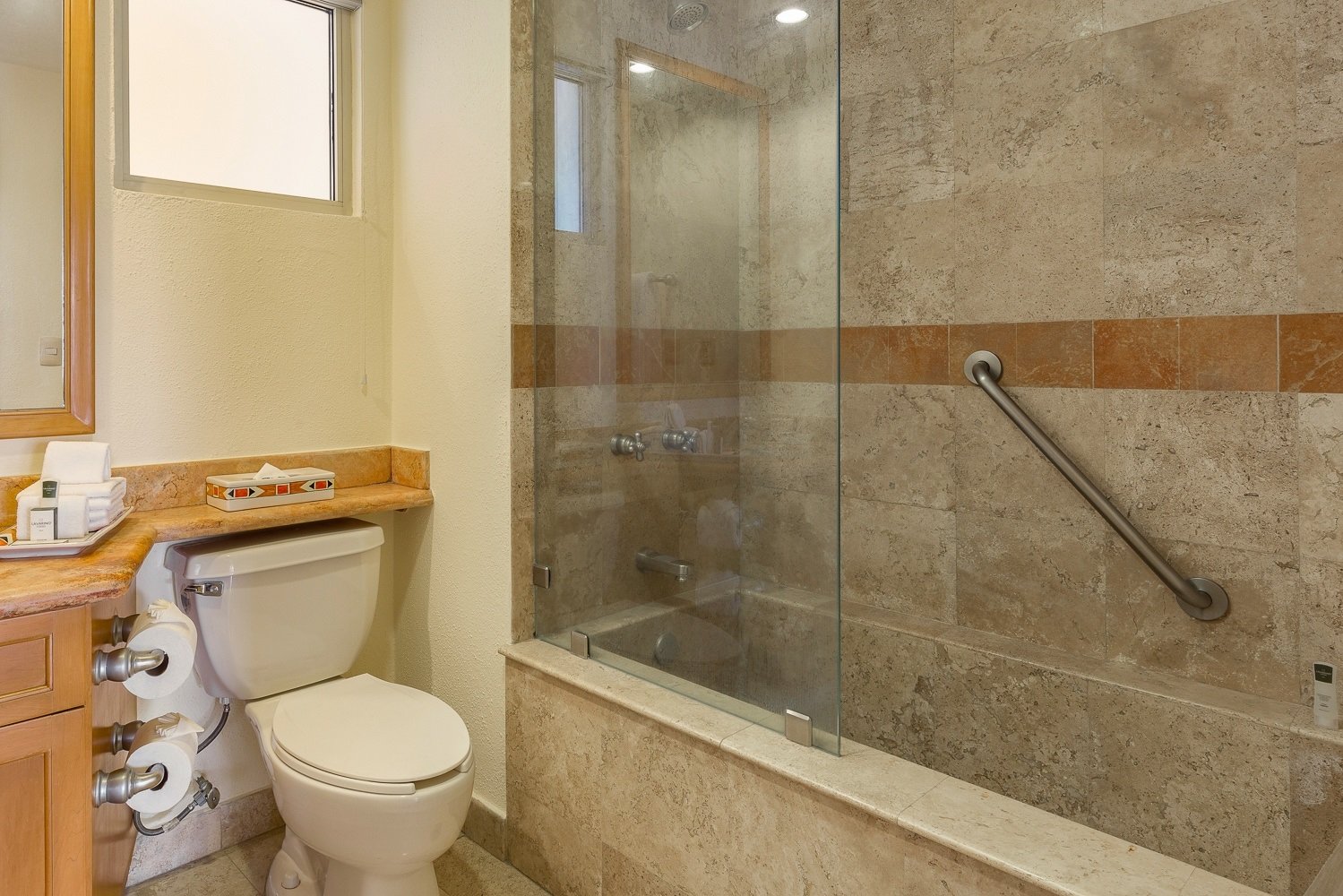 Deluxe-studio - deluxe junior suite-5.jpg