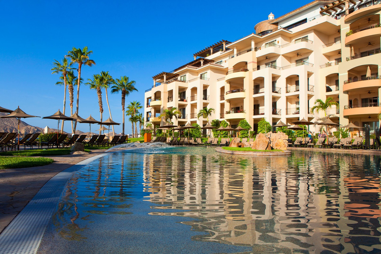 villa-la-estancia-los-cabos-pools-30.jpg