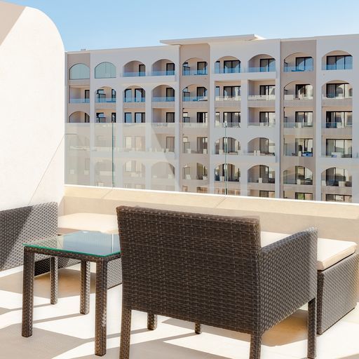 One Bedroom Suite Pool View - lqydhokc.jpg