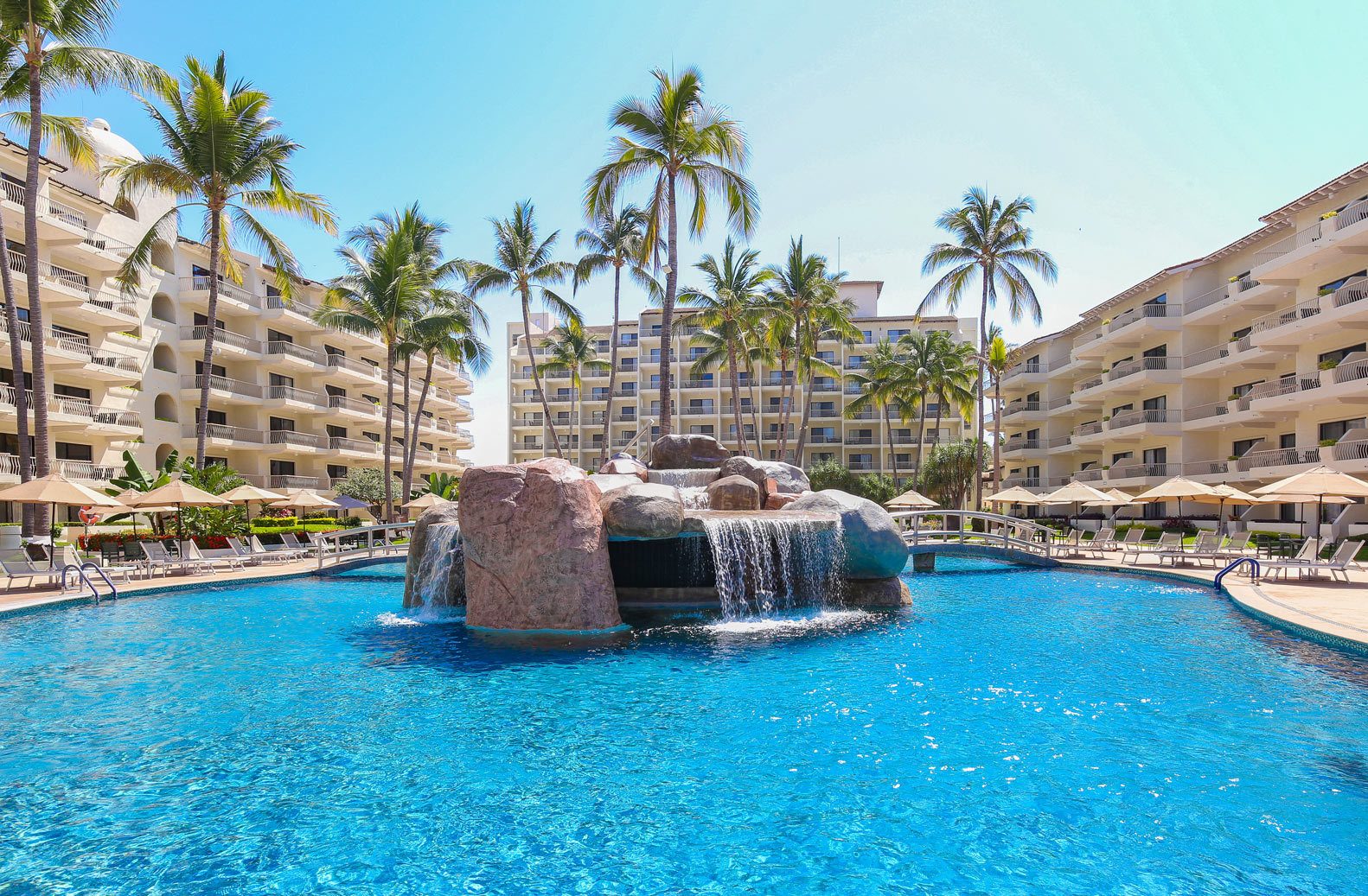 villa-del-palmar-pool-1.jpg