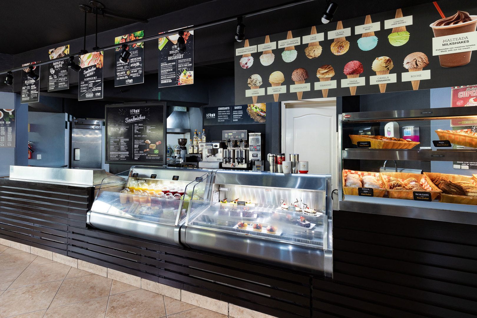 villa-del-palmar-puerto-vallarta-deli-4.jpg