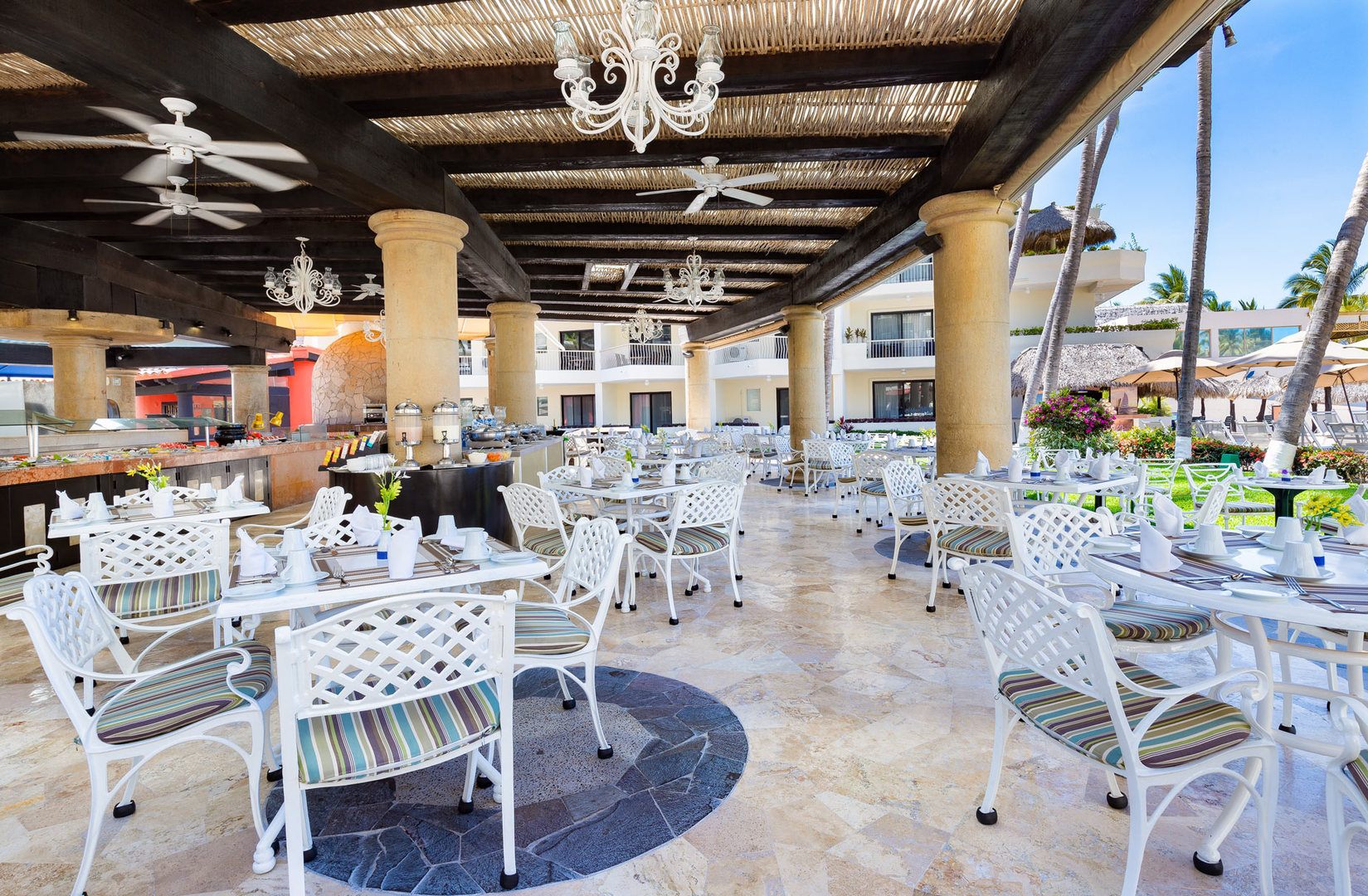 villa-del-palmar-puerto-vallarta-the-market-1.jpg