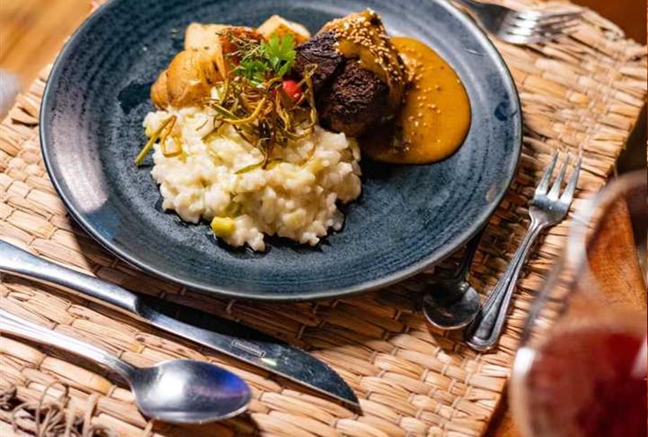 whatsapp image 2024-05-10 at 11.37.21 (2).jpeg