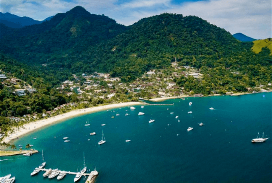 vista aéreo praia portogalo.png