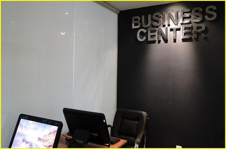 BUSINESS.CENTER.JPG