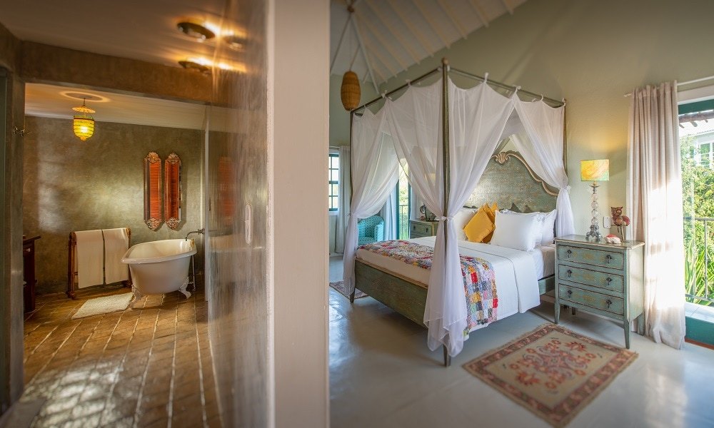 suite bardot 1 06 05.jpg