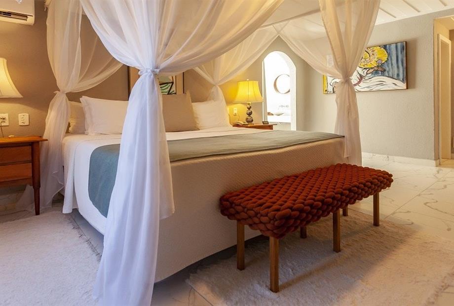 saint tropez   cama.jpg