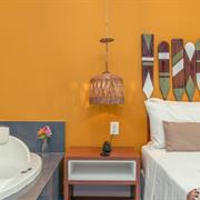 SUÍTE COM HIDRO E VISTA (TÉRREO)