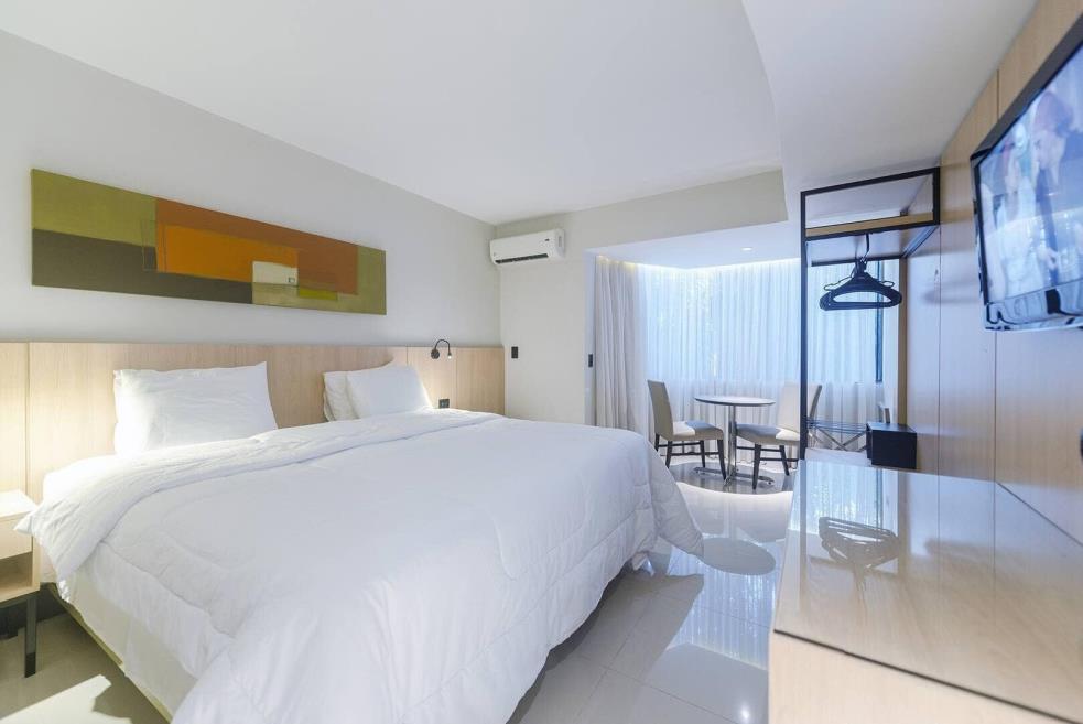 quarto 334 a hotel rafaim.jpg