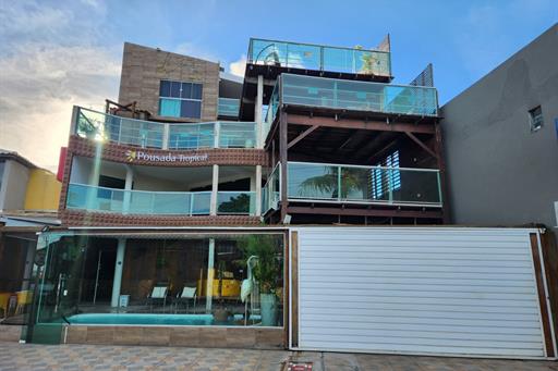 frente da pousada.jpg