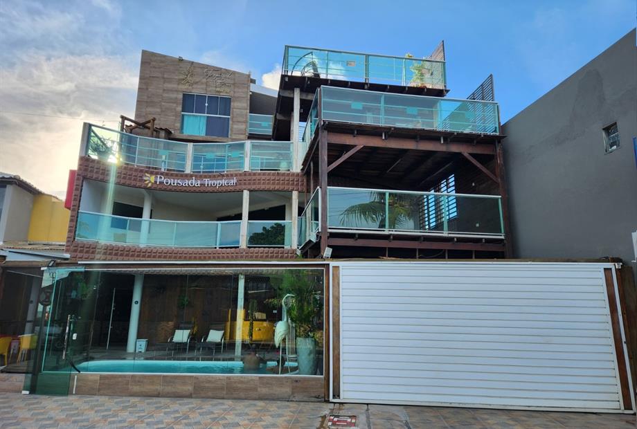 frente da pousada.jpg