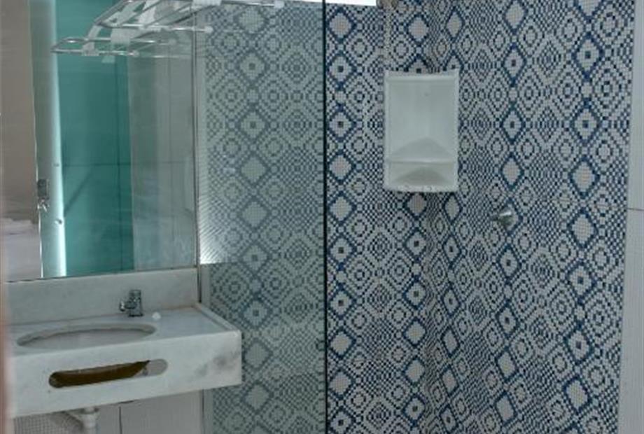 Quarto Quádruplo com Vista do Mar.-4.jpg