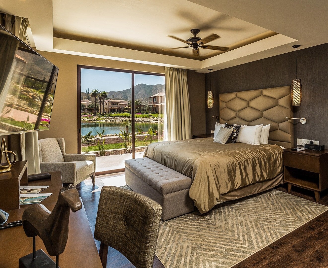 Master Suite. - ec-suites-mastersuite1-7030_08082018103832.jpeg