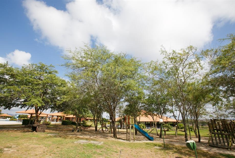 PARQUE INFANTIL 2.jpg