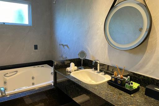 banheiro interior 2.jpg