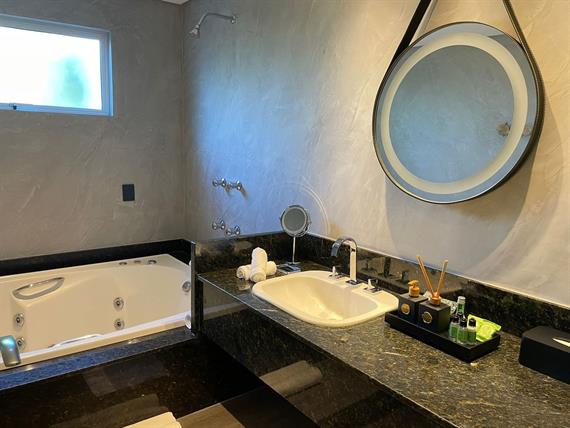 banheiro interior 2.jpg