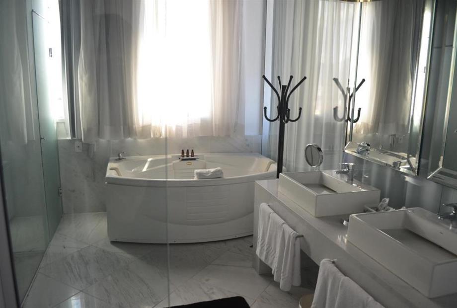 Suíte Master com Vista do Mar-3.jpg