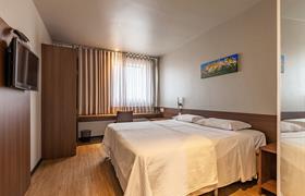 luxury couple of Tri Hotel Executive Lajeado