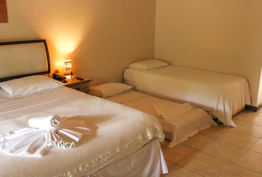 Quarto Quádruplo com Vista do Jardim-1.jpg