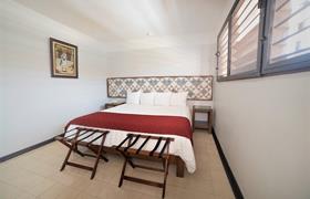 STANDARD QUEEN of Hotel Caribe Merida Yucatan by Kavia