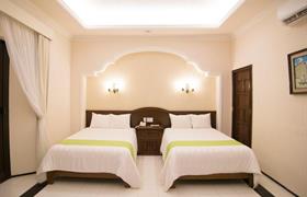 Hidalgo Suite of Hotel Caribe Merida Yucatan by Kavia