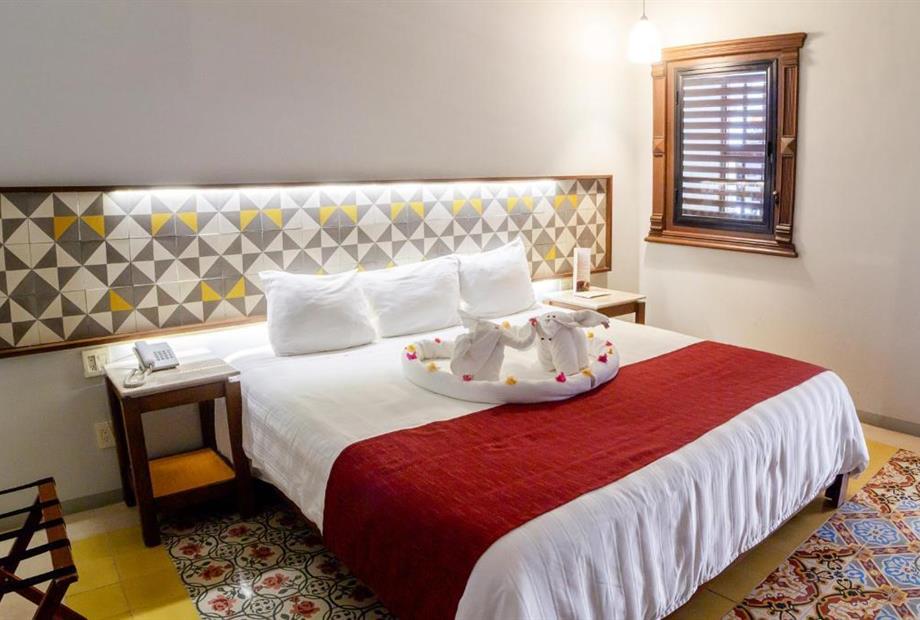 Quarto Superior com Cama King-size-1.jpg