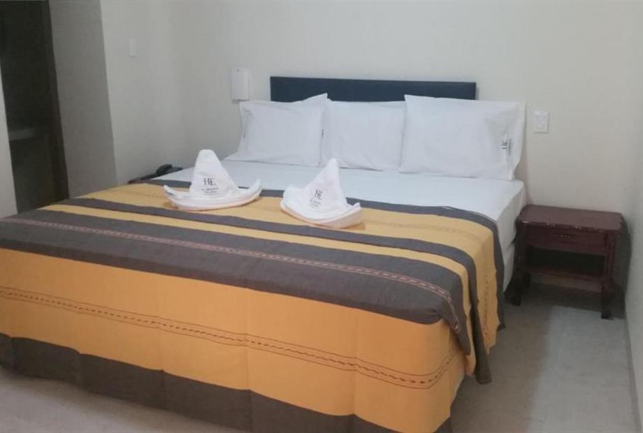 Quarto com Cama King-size-1.jpg