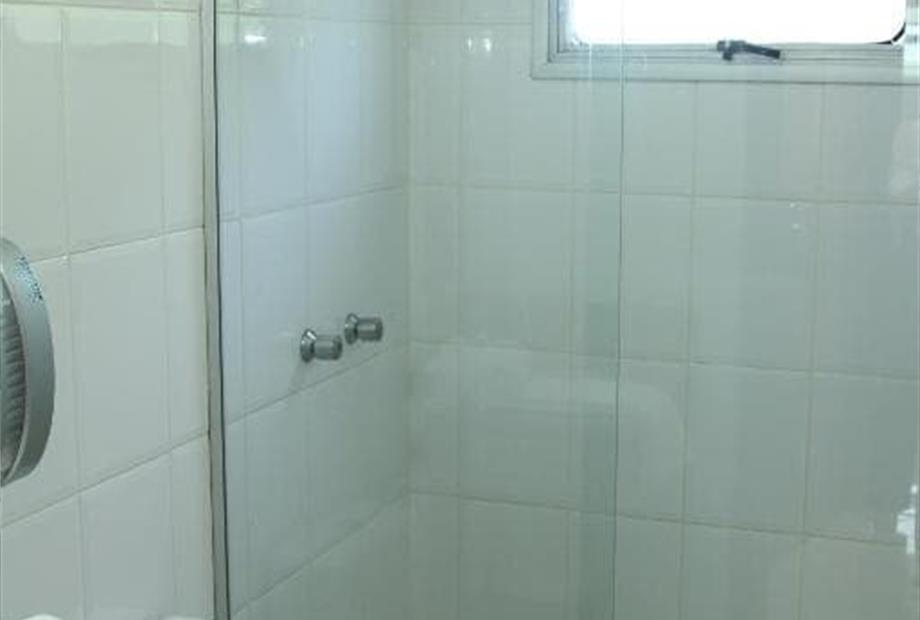 Quarto com 2 Camas de Solteiro-3.jpg