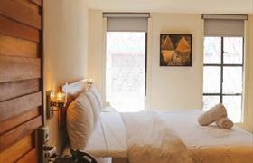 Standard king room. of Hotel Urban by Kavia