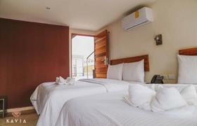 Standard Double Room of Hotel Urban by Kavia